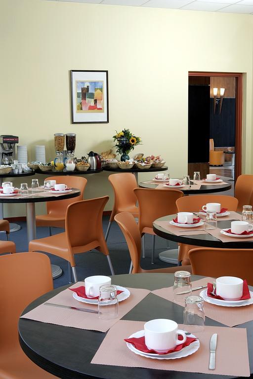 Apparthotel Privilodges Lyon Lumiere Restoran gambar