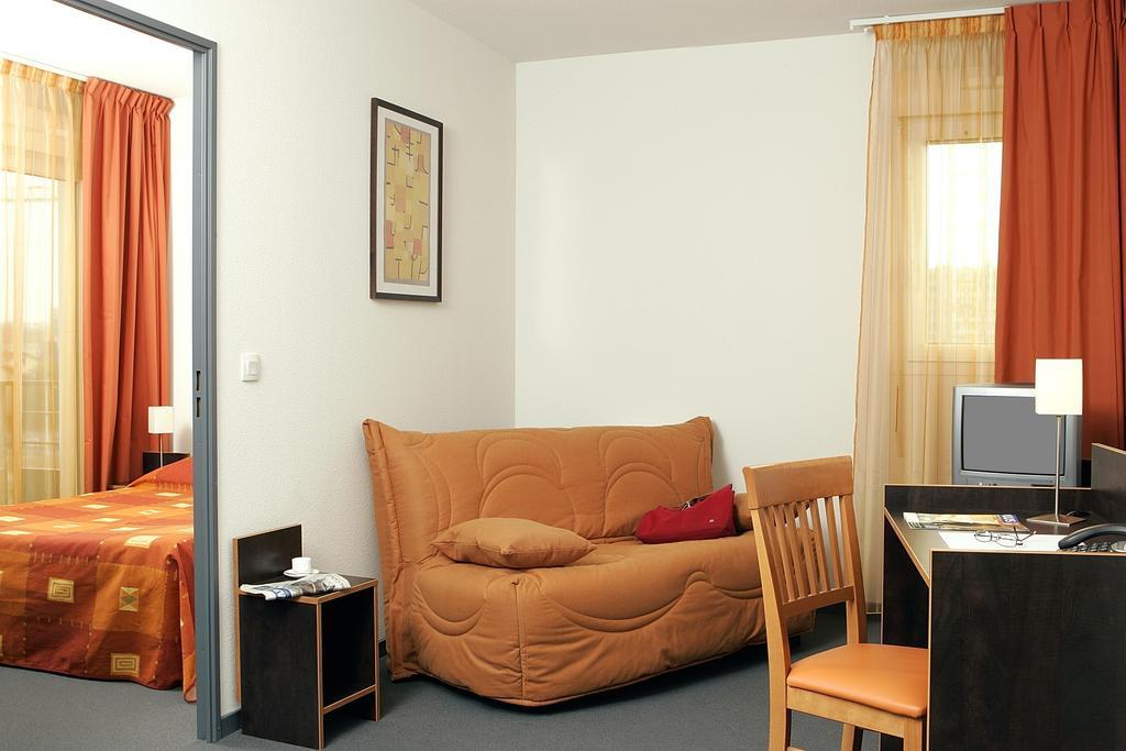 Apparthotel Privilodges Lyon Lumiere Bilik gambar